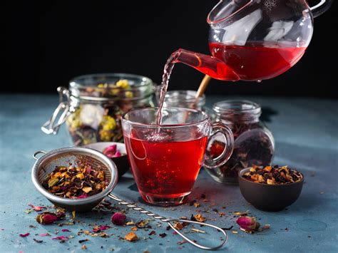 Meyveli çay thé au fruits .